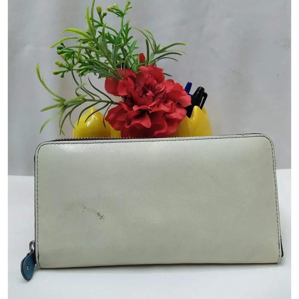Gabs Gmoney 17 Puckered Basic Off White Leather Zip Around Credit Card Wallet